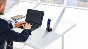 Yealink IP Phone Cordless Wi-Fi 6 Handset Roaming Dual Band with Bluetooth AX83H